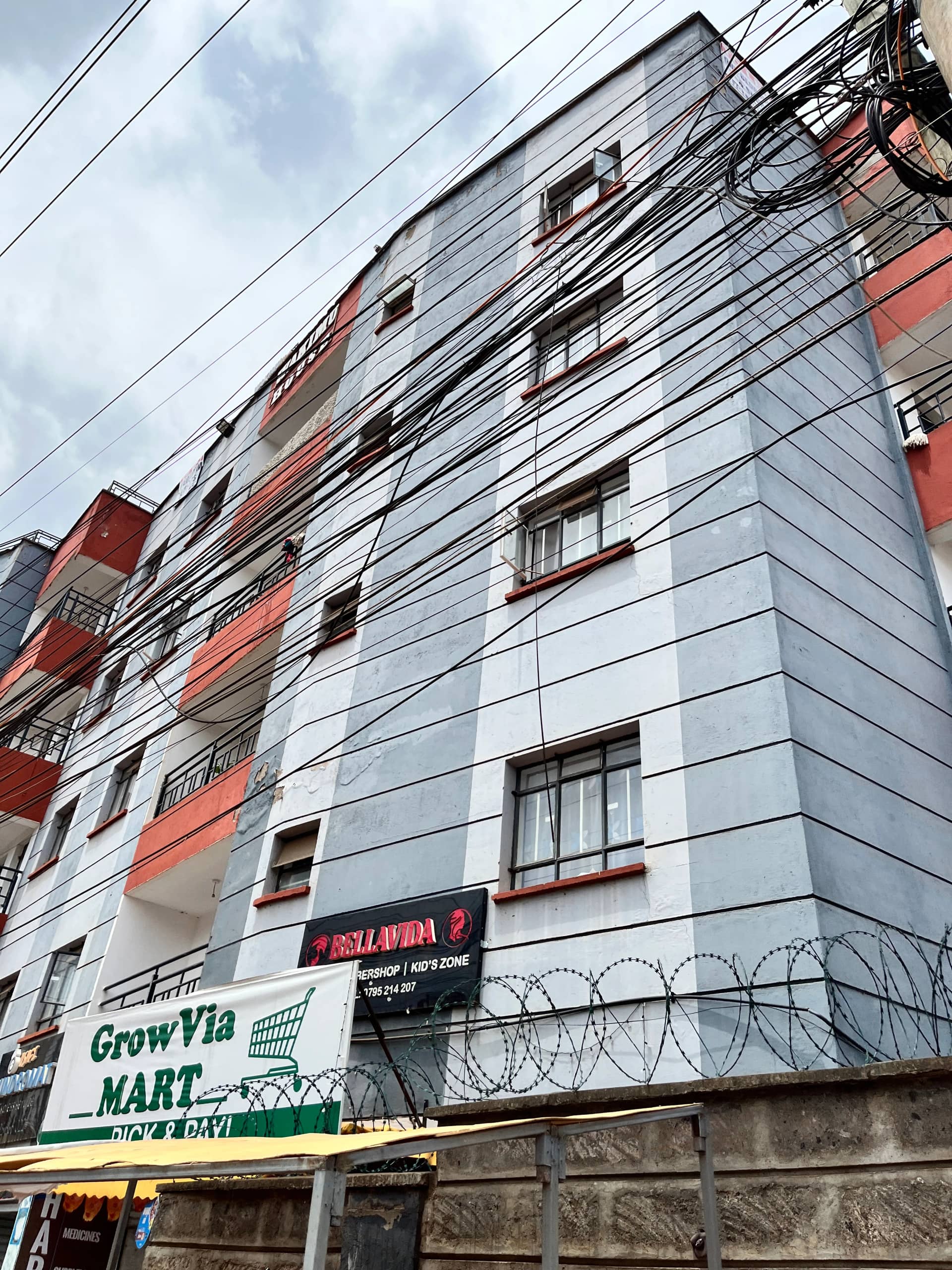 Wakimu House