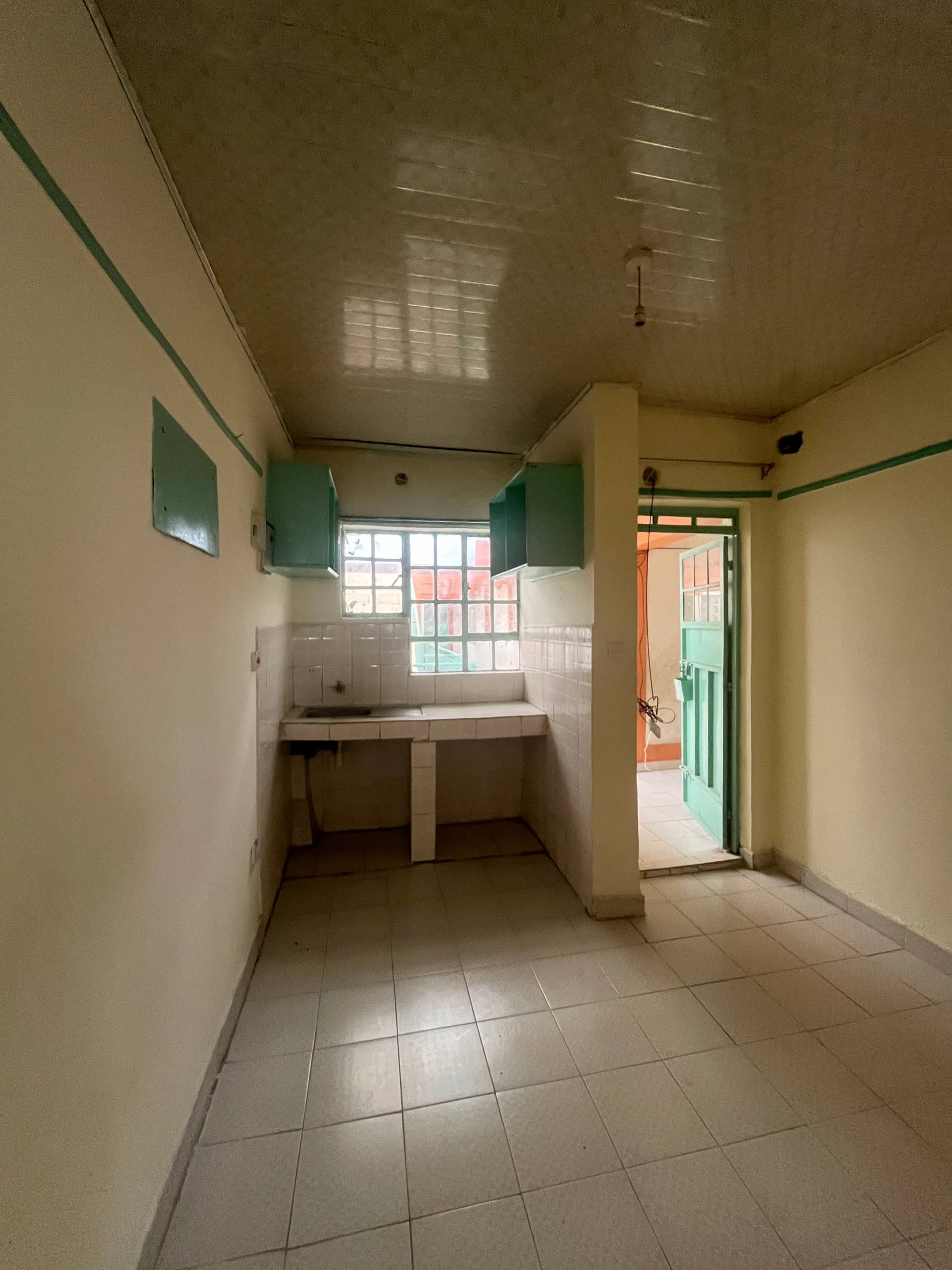 Akalat Flats