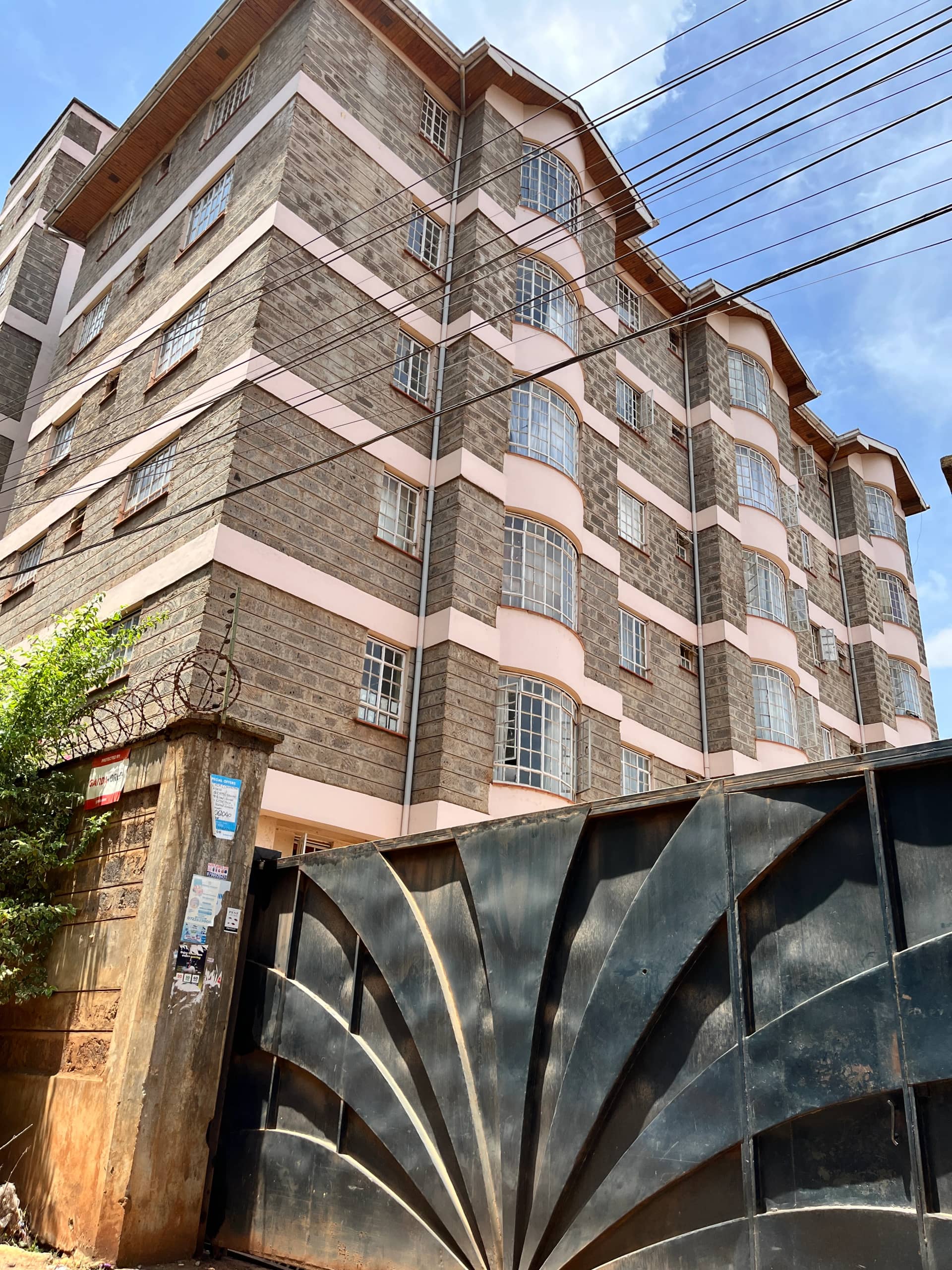Rosslyne Apartments