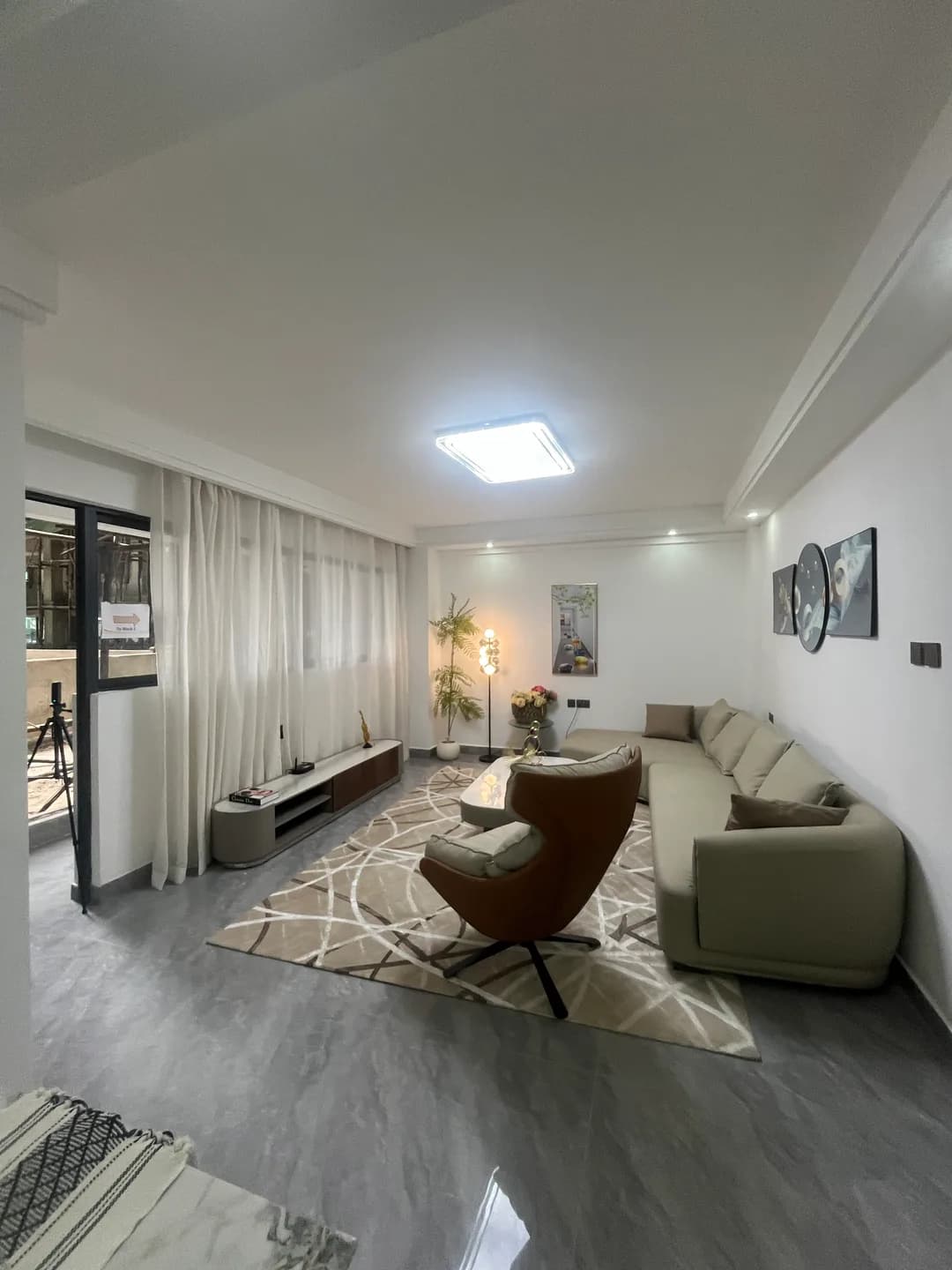 LIVING_ROOM