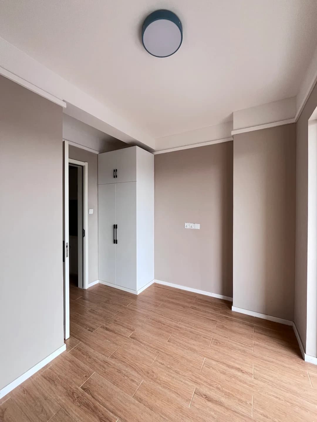 LIVING_ROOM