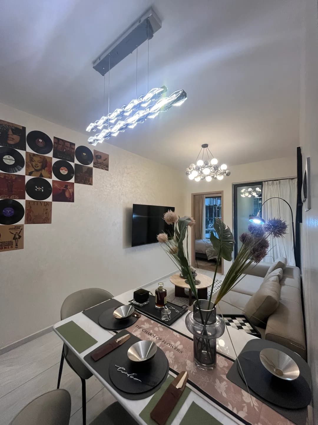 LIVING_ROOM