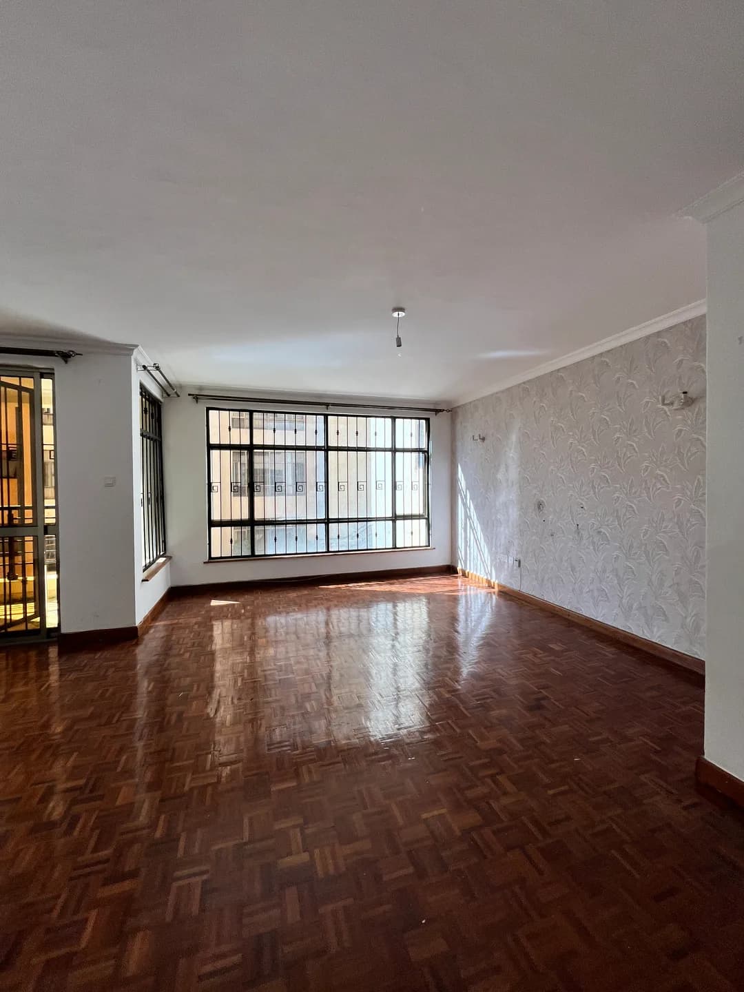 LIVING_ROOM