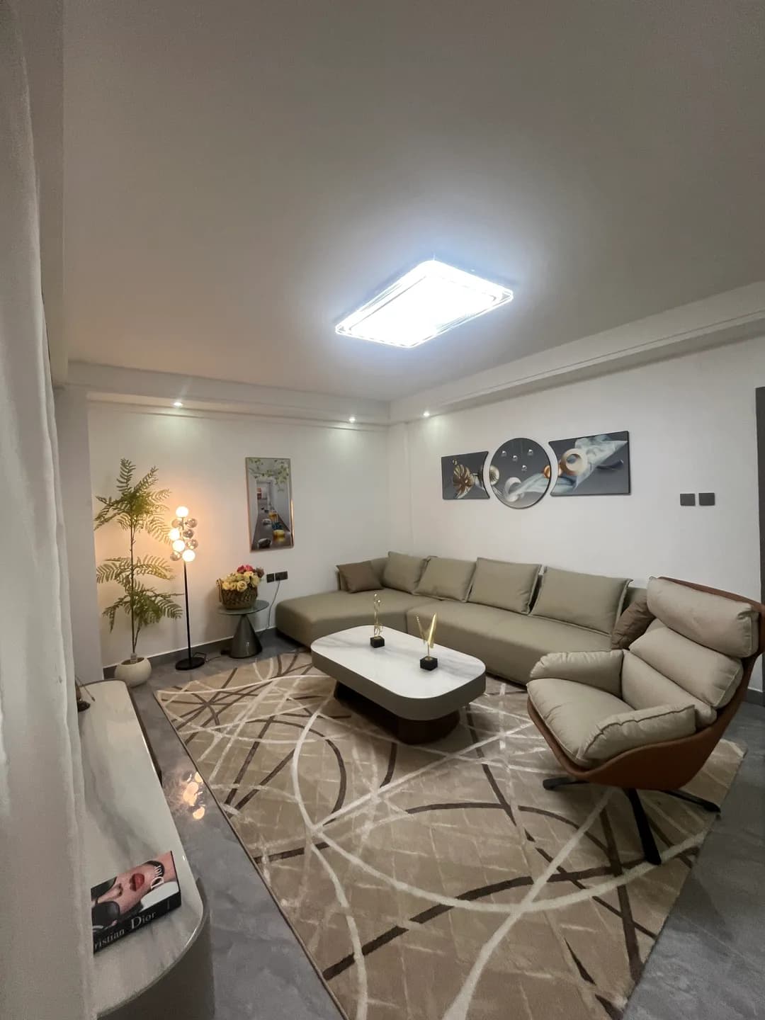 LIVING_ROOM