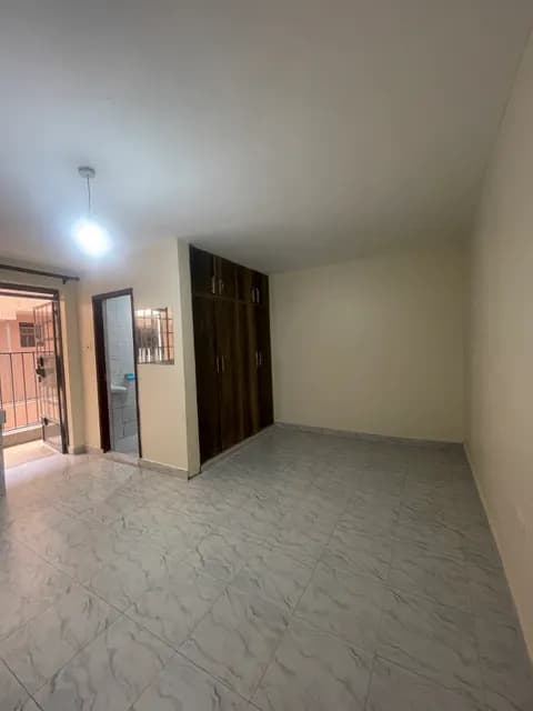 Studio / Bedsitter