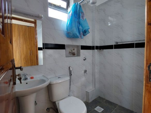 2 Bedroom Apartments for Rent – OJ Membley, Eastern Bypass. Bedsitters, 1 bedrooms & 2 bedrooms. Video & virtual tour available. 43,000