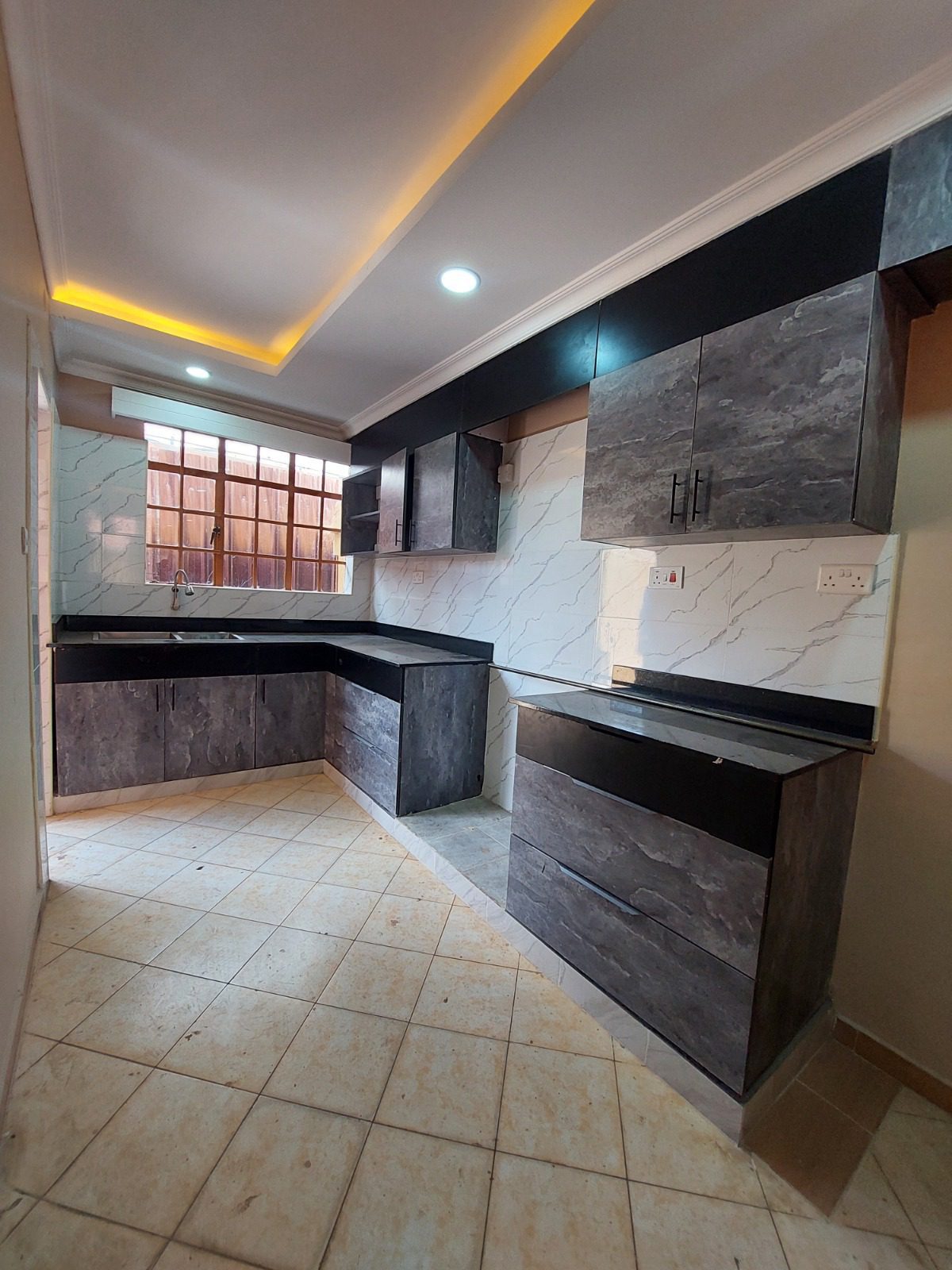 2 Bedroom Ensuite Bungalow for Rent – Tulivu Homes, Kamakis (Eastern Bypass). Rent: 35,000. Watch virtual tour and free video tour here Reemio