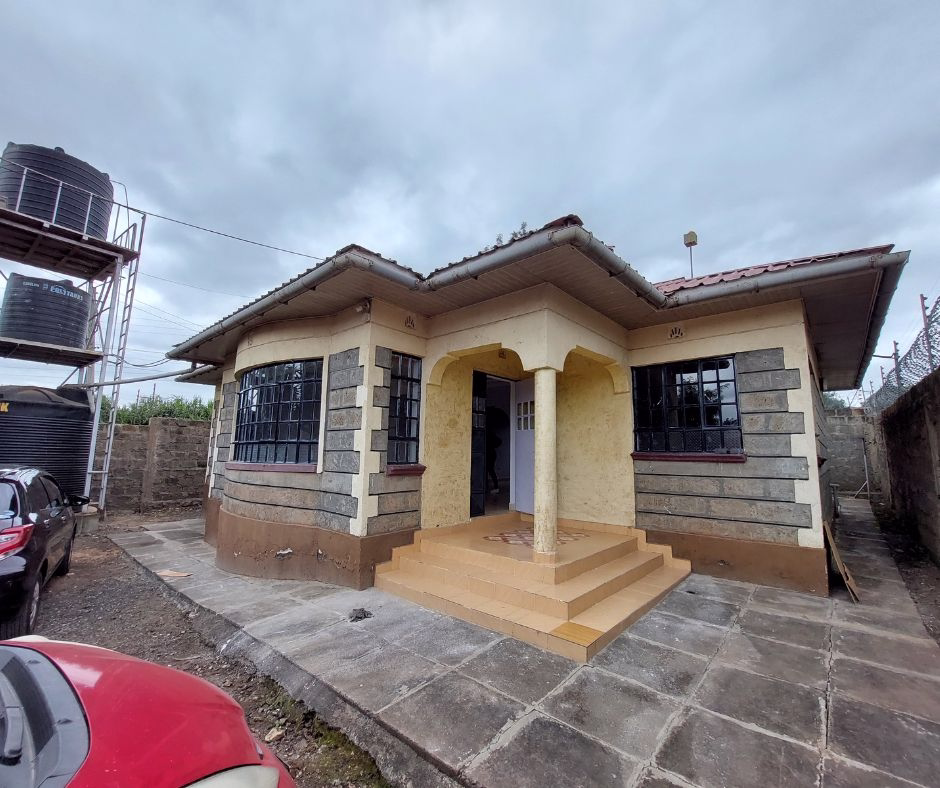 Spacious 3 Bedroom House for Rent – Kiserian | Ksh 43,500. Watch free videos & virtual tours of the house here. Reemio