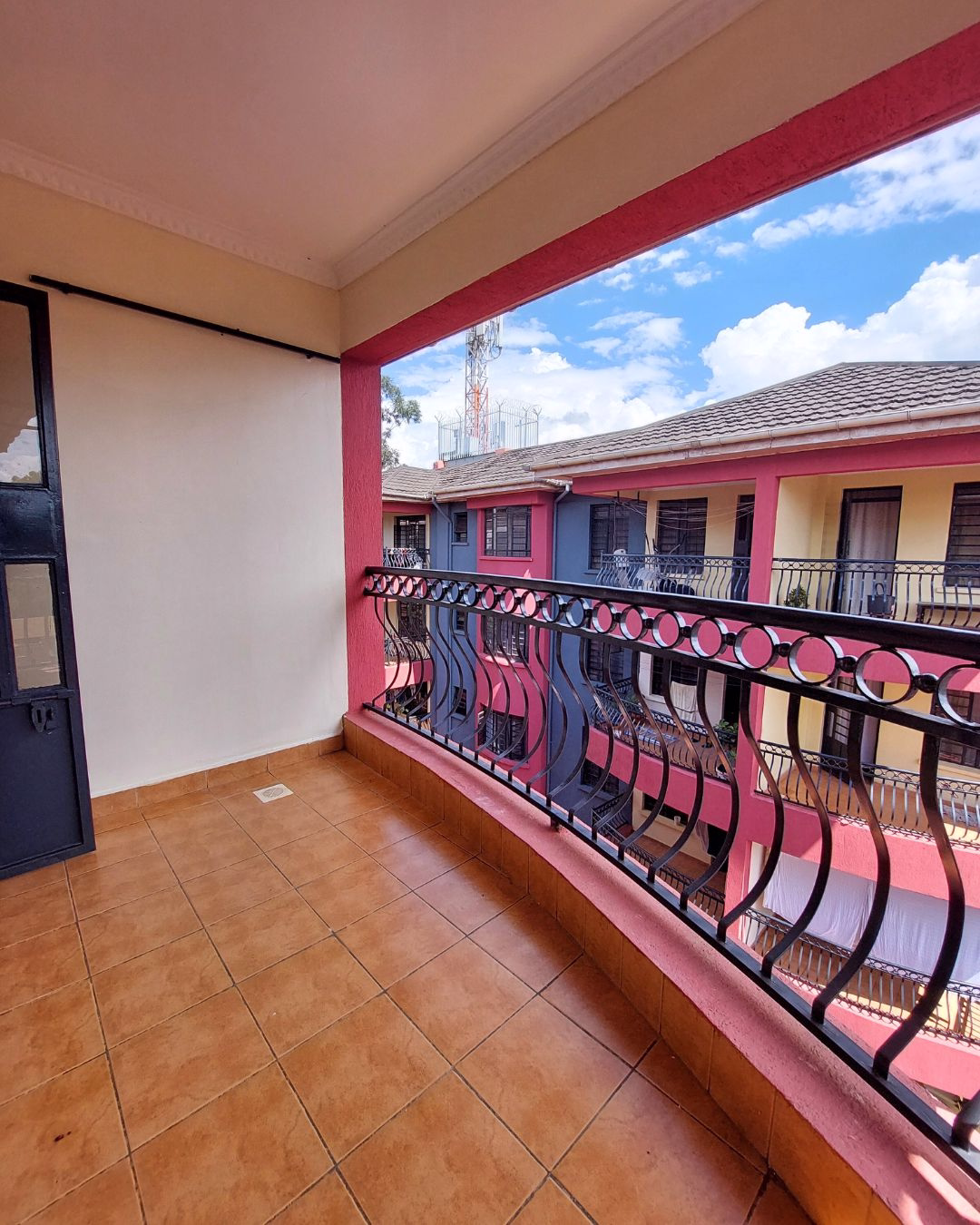 2 Bedroom Apartment for Rent in Thindigua, Kiambu Road – Ksh 50,000. Watch free videos & virtual tours of the house here. Reemio