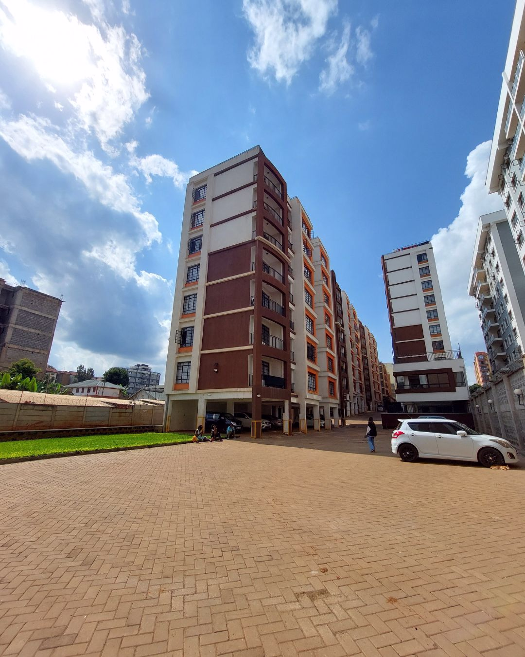 Very Spacious 3 Bedroom Apartment for Rent – Nalani Homes, Ruaka | Ksh 65,000. Watch free videos & virtual tours of the house here. Reemio