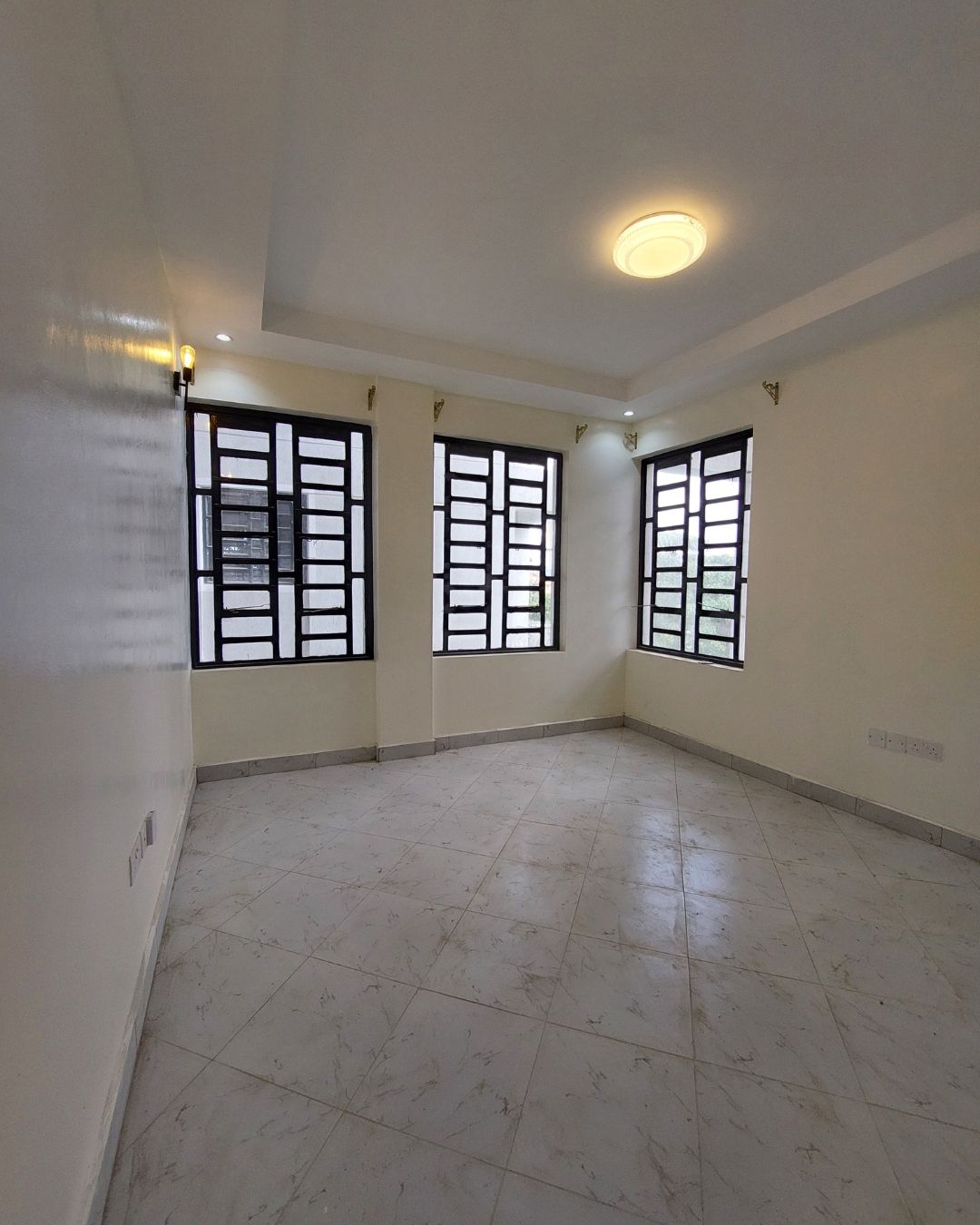 1 Bedroom Apartment for rent in Ruiru, Gwa Kairu – Ksh 22,000. Watch free videos & virtual tours of the house here.