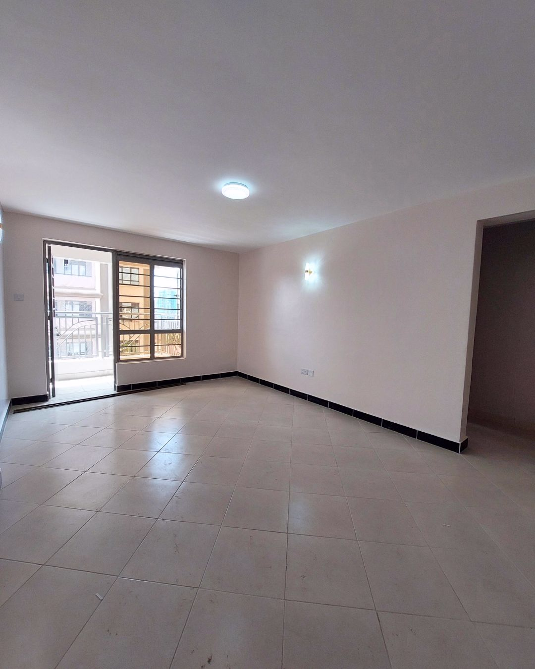 2 Bedroom Apartment for Rent at Charred Oak, OJ Membley – Ksh 34,000. Watch free videos & virtual tours of the house here. Reemio