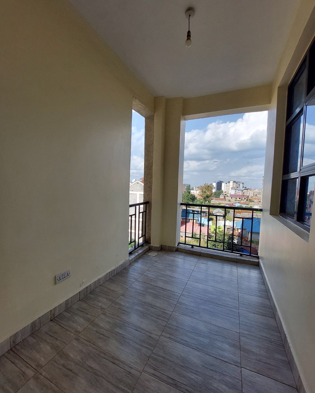 2 Bedroom All Ensuite Apartment – Magic Dash Apartments, Ruaka | Ksh 55,000. Watch free videos & virtual tours of the house here.