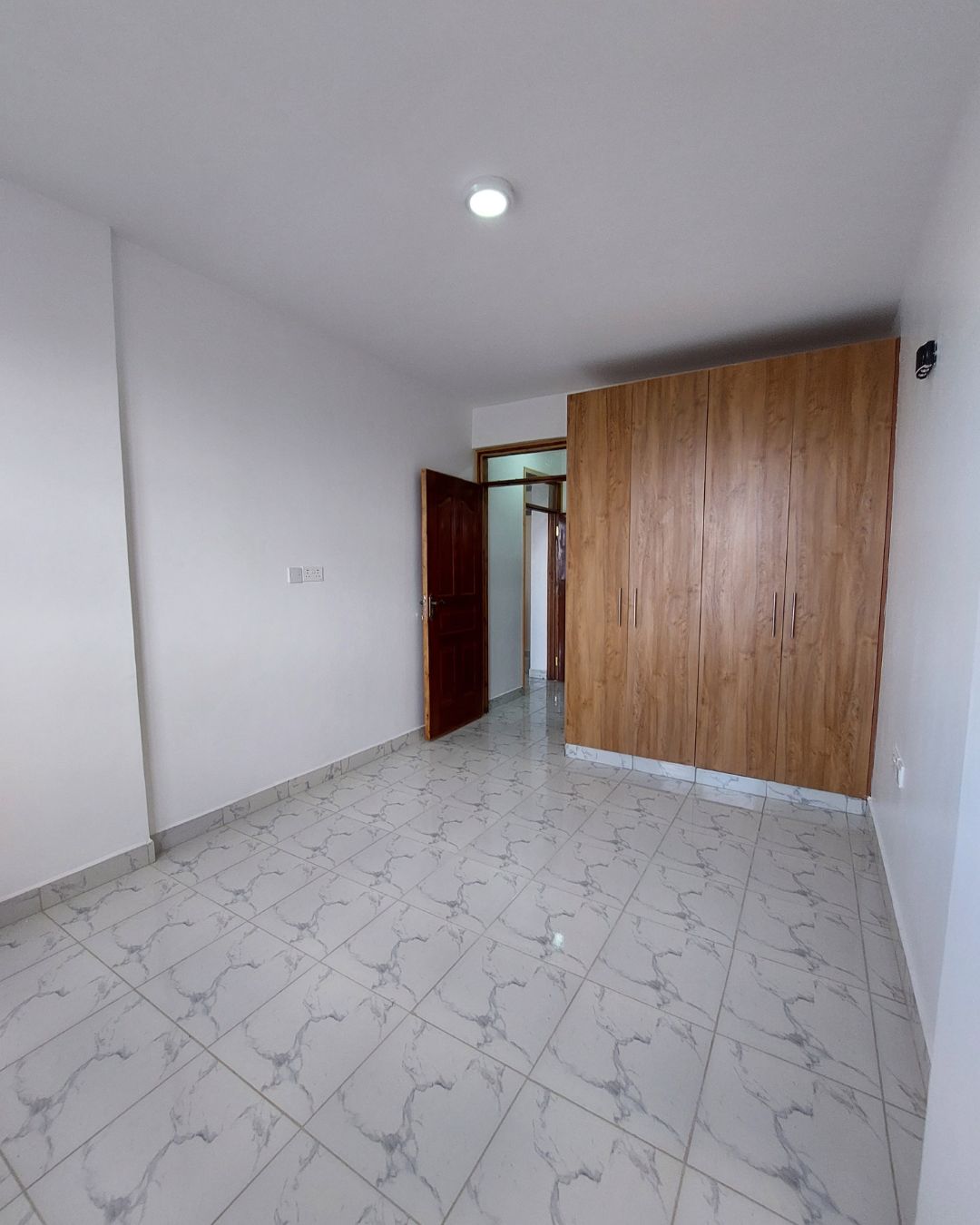 2 Bedroom Apartments for Rent – OJ Membley, Eastern Bypass. Bedsitters, 1 bedrooms & 2 bedrooms. Video & virtual tour available. 43,000