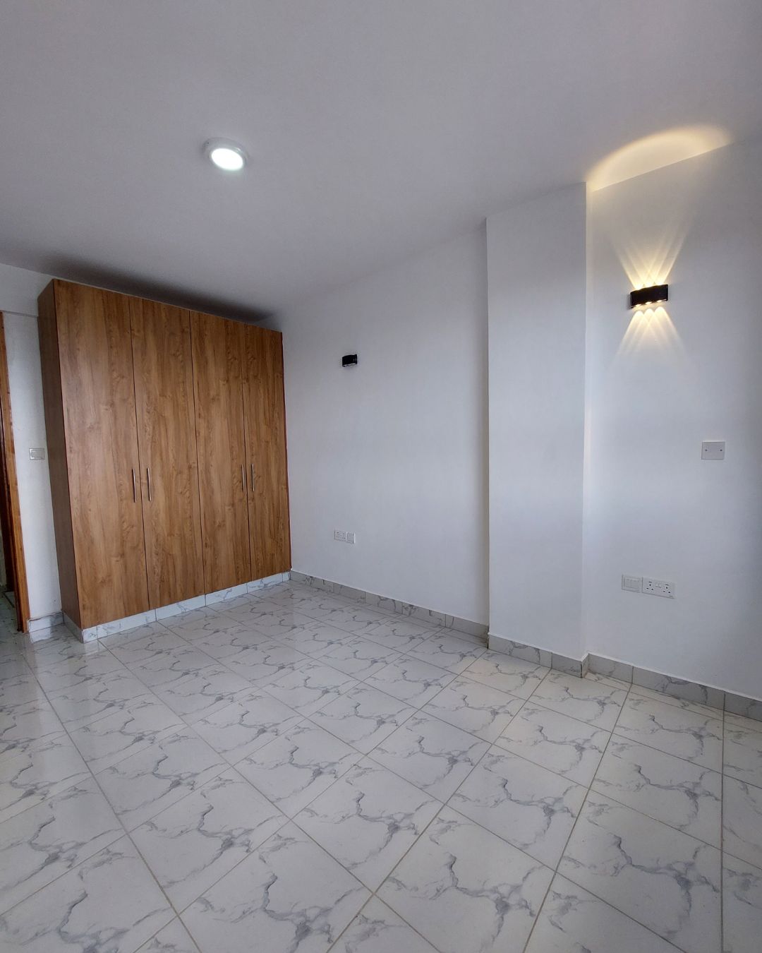 2 Bedroom Apartments for Rent – OJ Membley, Eastern Bypass. Bedsitters, 1 bedrooms & 2 bedrooms. Video & virtual tour available. 43,000