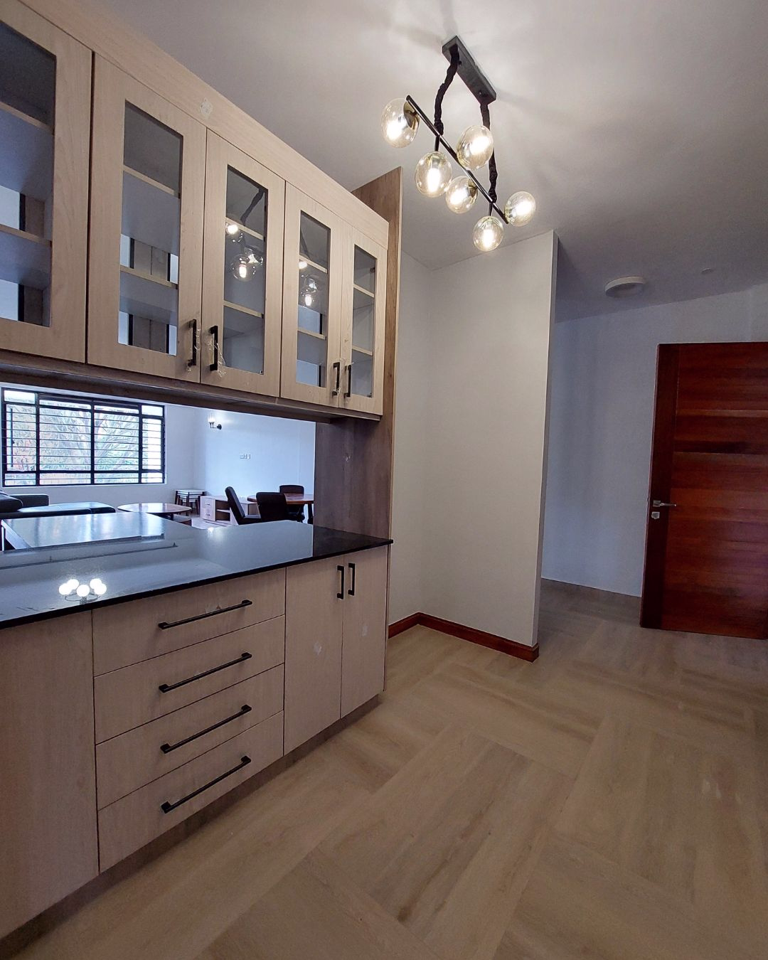 Executive 2 Bedroom Apartment for Rent – Thindigua, Kiambu Road – Ksh 80,000. Watch free videos & virtual tours of the house here. Reemio