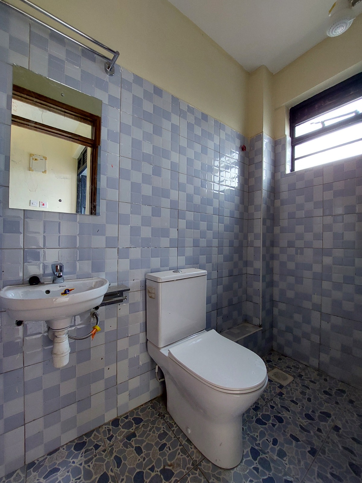 2 Bedroom Apartment 1 Bedroom Apartment Bedsitter Apartment for Rent – Sky Towers, Clay City, Thika Road (Near CITAM Church). Rent 12,000. Watch virtual tour and video tour here