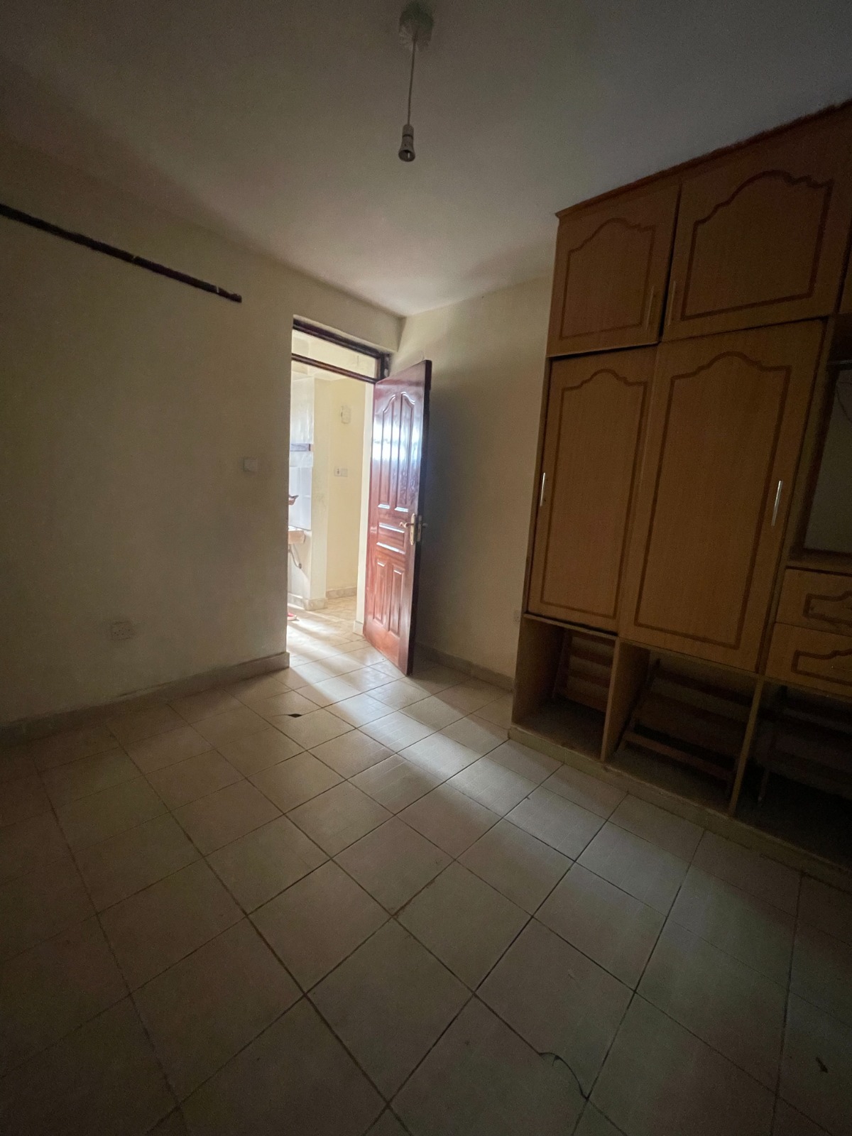 Jogim Apartments – 2 Bedroom Apartment for Rent, Roysambu. Rent: 20,000. Watch virtual tour and apartment tour for free, here