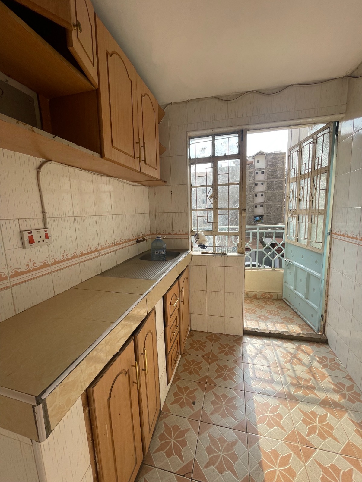Jogim Apartments – 2 Bedroom Apartment for Rent, Roysambu. Rent: 20,000. Watch virtual tour and apartment tour for free, here