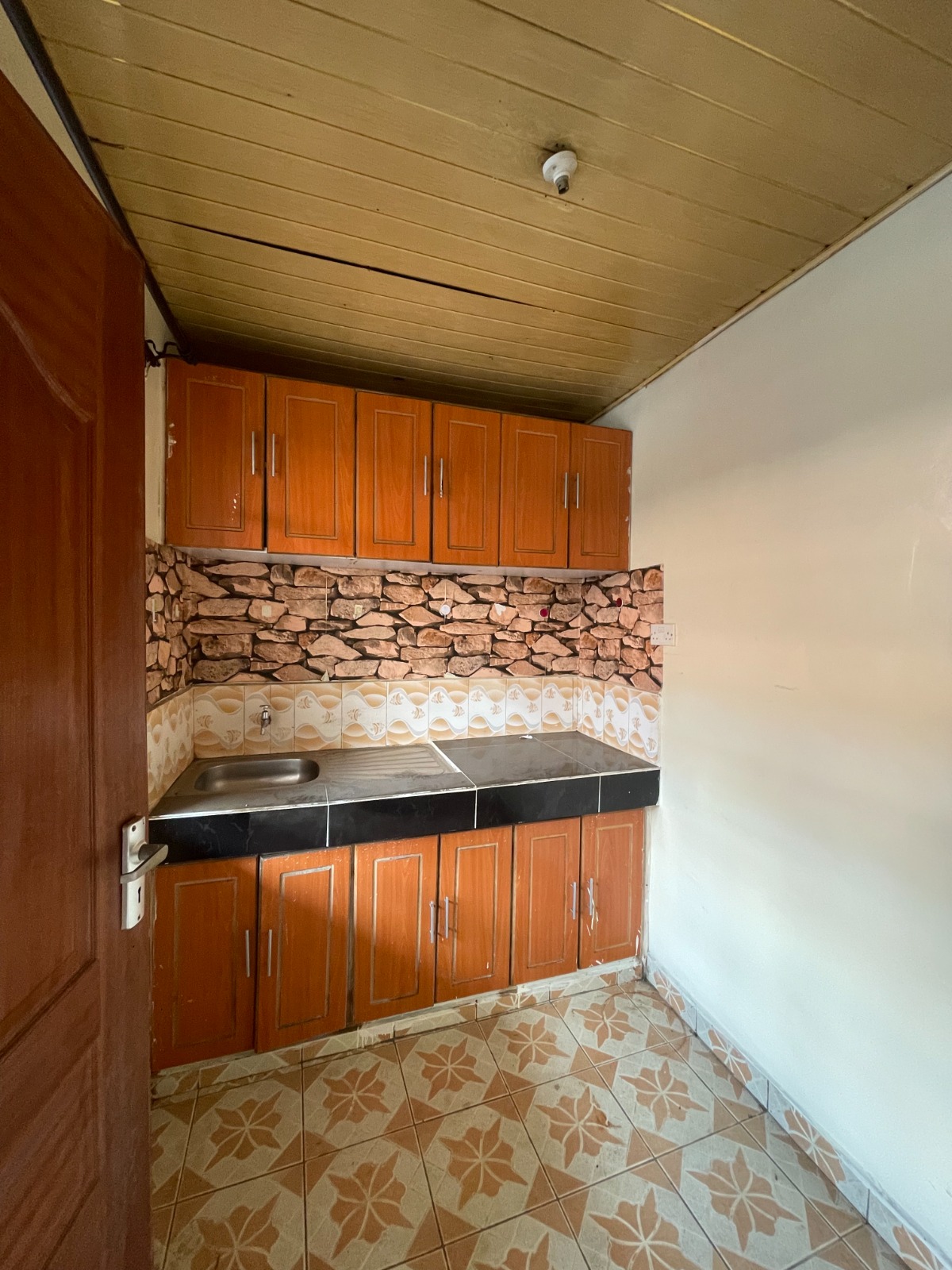 Summer Rock Flats – 2 Bedroom Apartment for Rent in Uthiru (Naivasha Road, Opposite IRI, Nairobi)