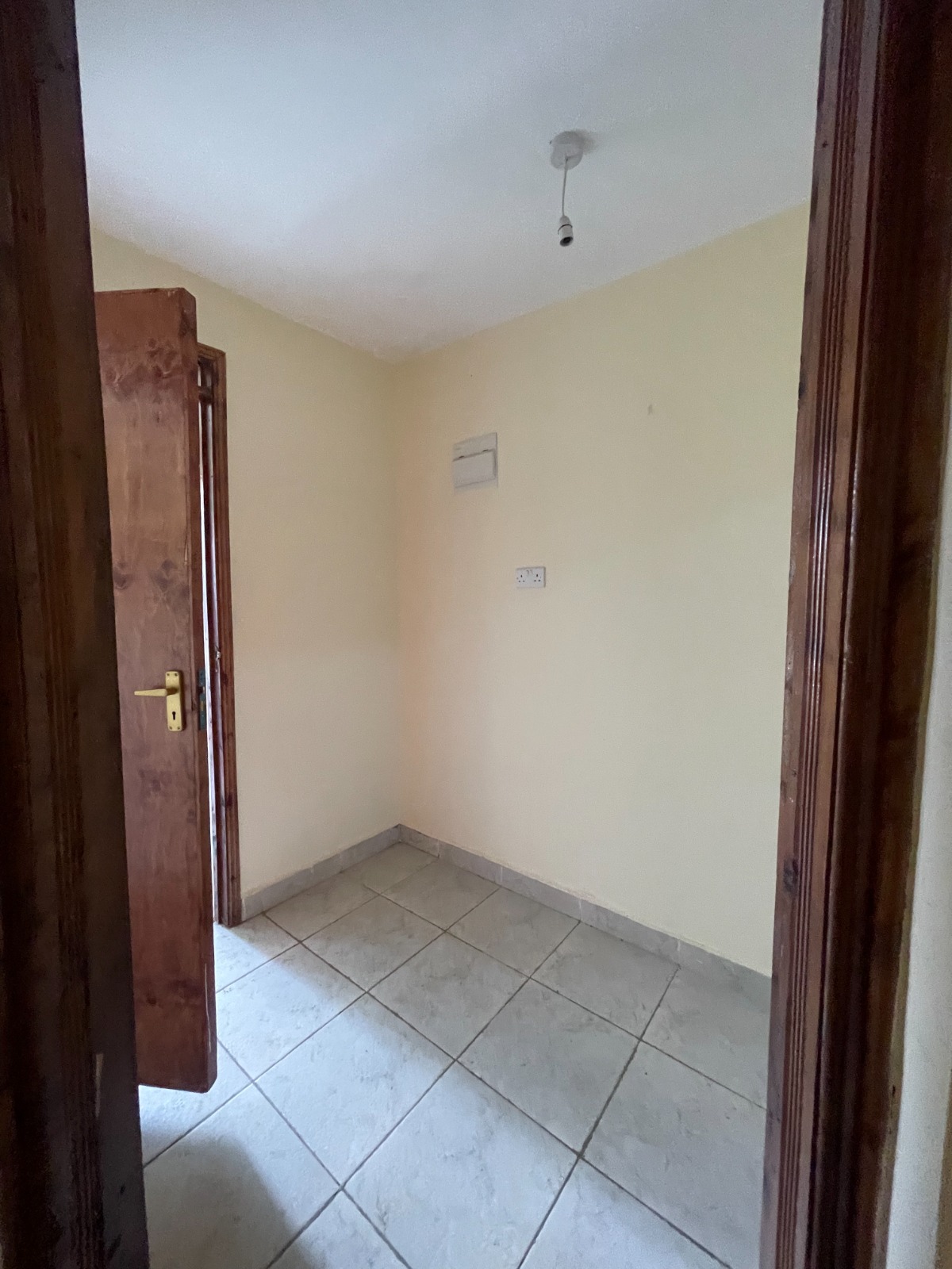 Miftah Mart – 1 Bedroom Apartment for Rent, Utawala (Eastern Bypass, near Mihang’o Junior and Senior School)