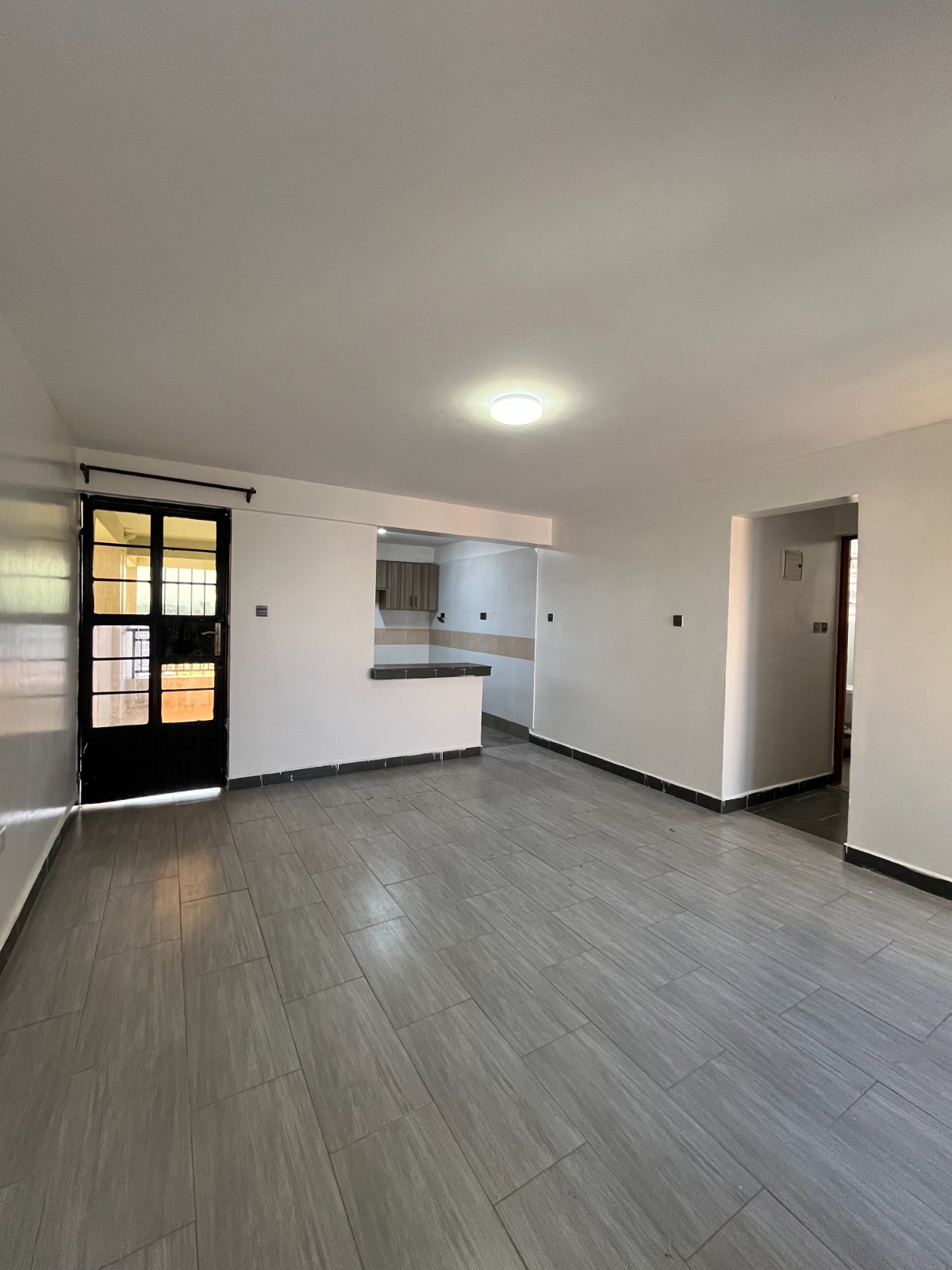 WhatsApp Image 2025-10-06 at 09.43.38 (1) Circuit Seven Apartment – 1 Bedroom Apartment for Rent, OJ (Riverside, near Tatu Gospel), Kiambu