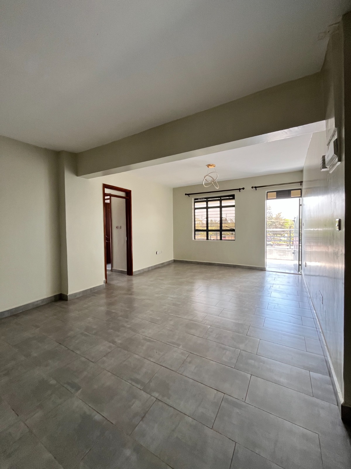 WhatsApp Image 2025-10-29 at 04.30.40 (1) Fahrenheit 100° – 3 Bedroom Ensuite Apartment in Toll (Near Shell Petrol Station)