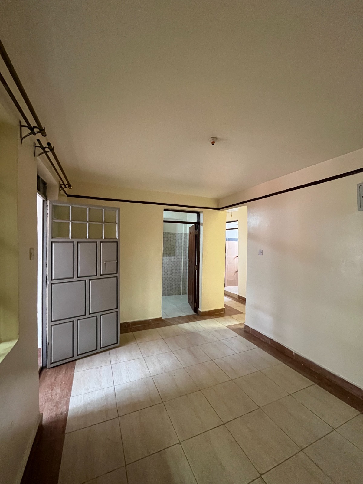 WhatsApp Image 2025-10-29 at 06.31.36 (2) Juja Flat – 1 Bedroom Apartment in Juja, Thika Road (Near Jahazi Apartment)