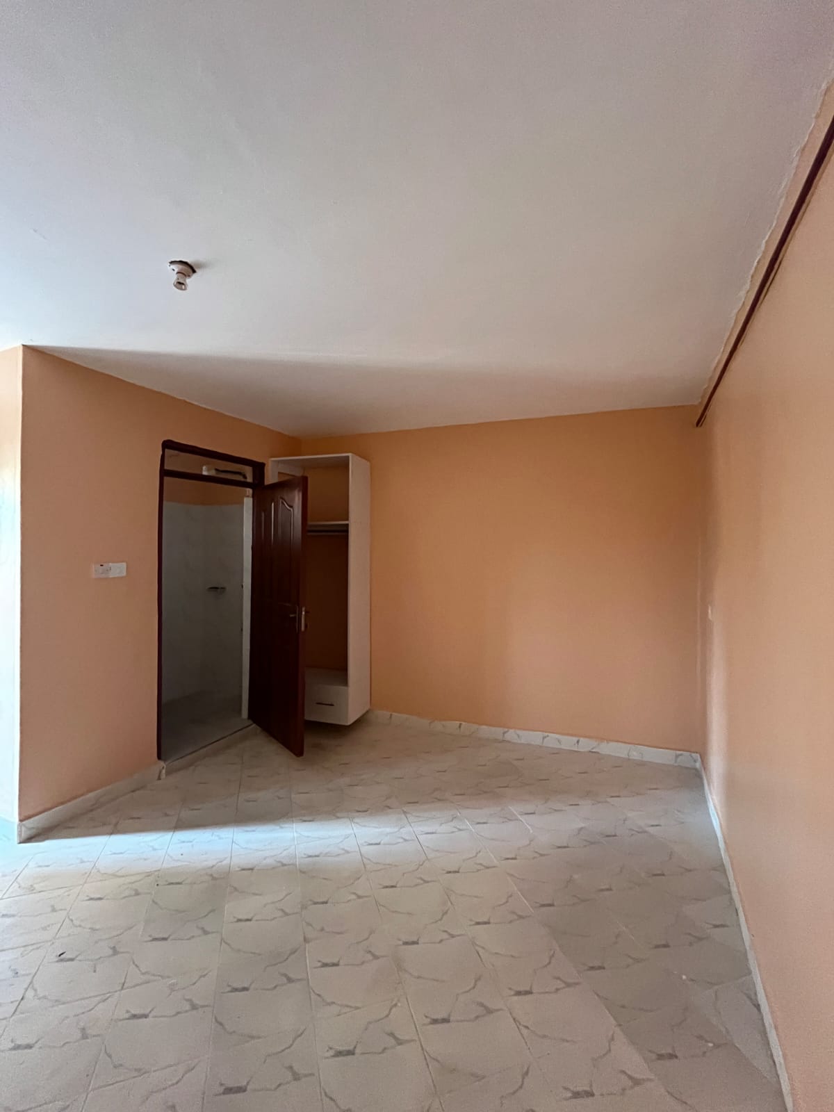 Tesco Palace – Bedsitter Apartment for Rent in Kenyatta Road (Near Gentleman's Barber & Spa)