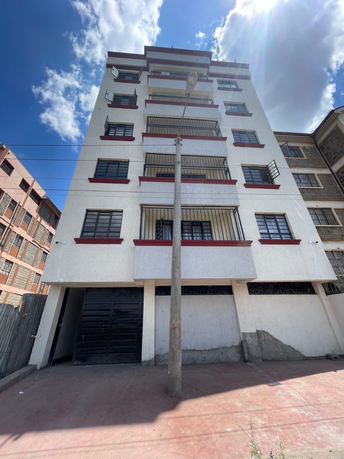 WhatsApp Image 2025-11-08 at 14.37.48 Henry's No Name – 1 Bedroom Apartment for Rent in Tena (Near Joy Gardens Primary School)