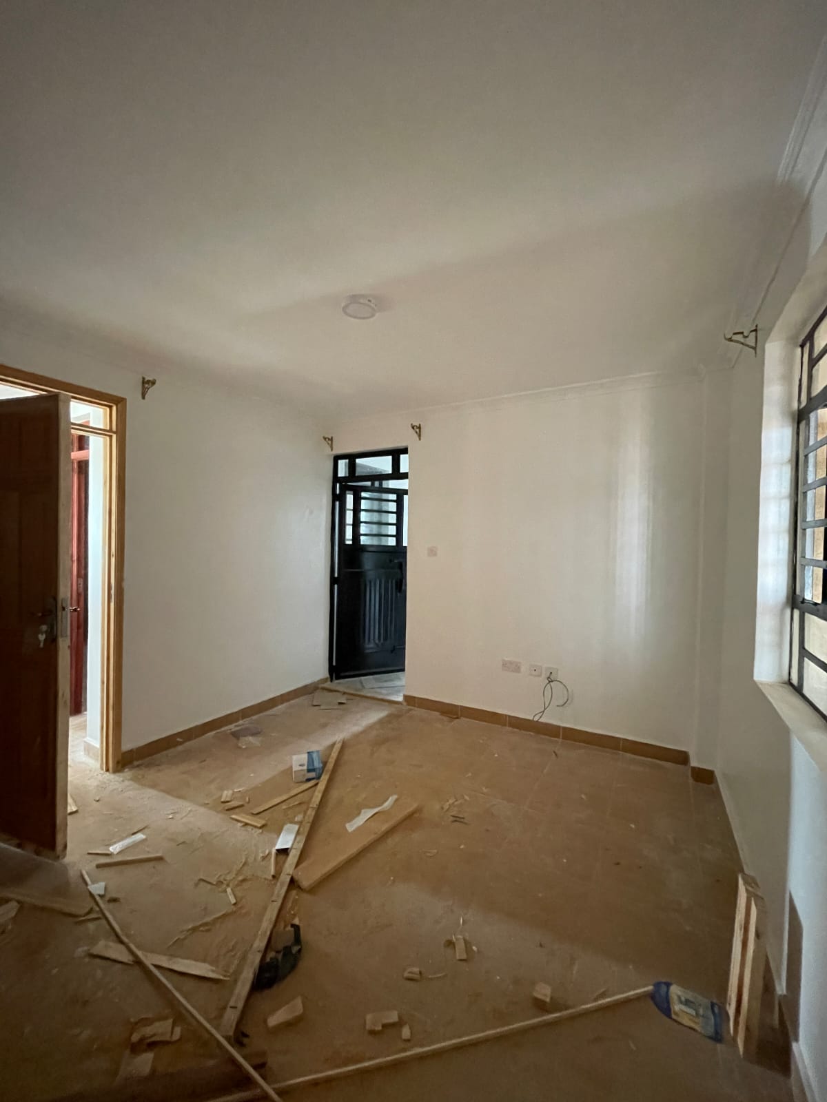 Peter's - No Name – 1 Bedroom Apartment for Rent in Tena (Near Shell Petrol Station)