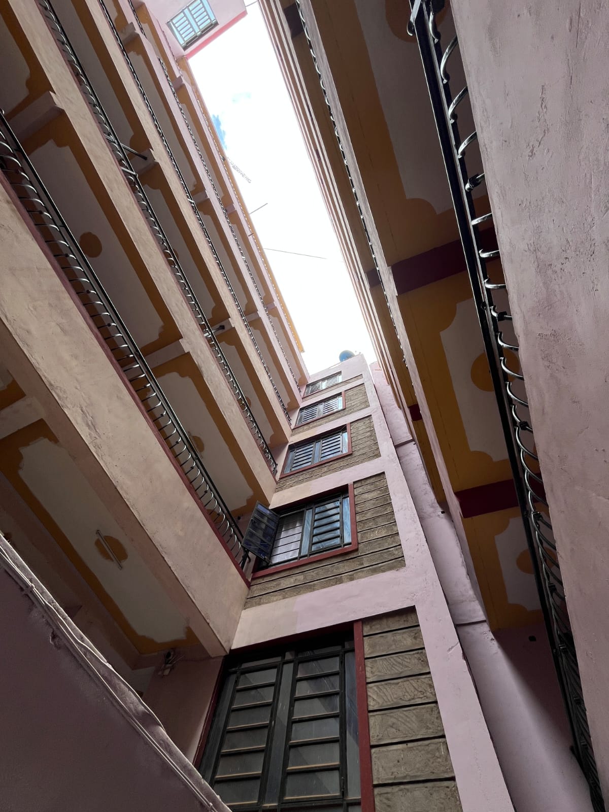 WhatsApp Image 2025-11-08 at 15.37.17 (2) Apartment – 1 Bedroom Apartment (No Name) for Rent in Kenyatta Road (Near Railway Station)