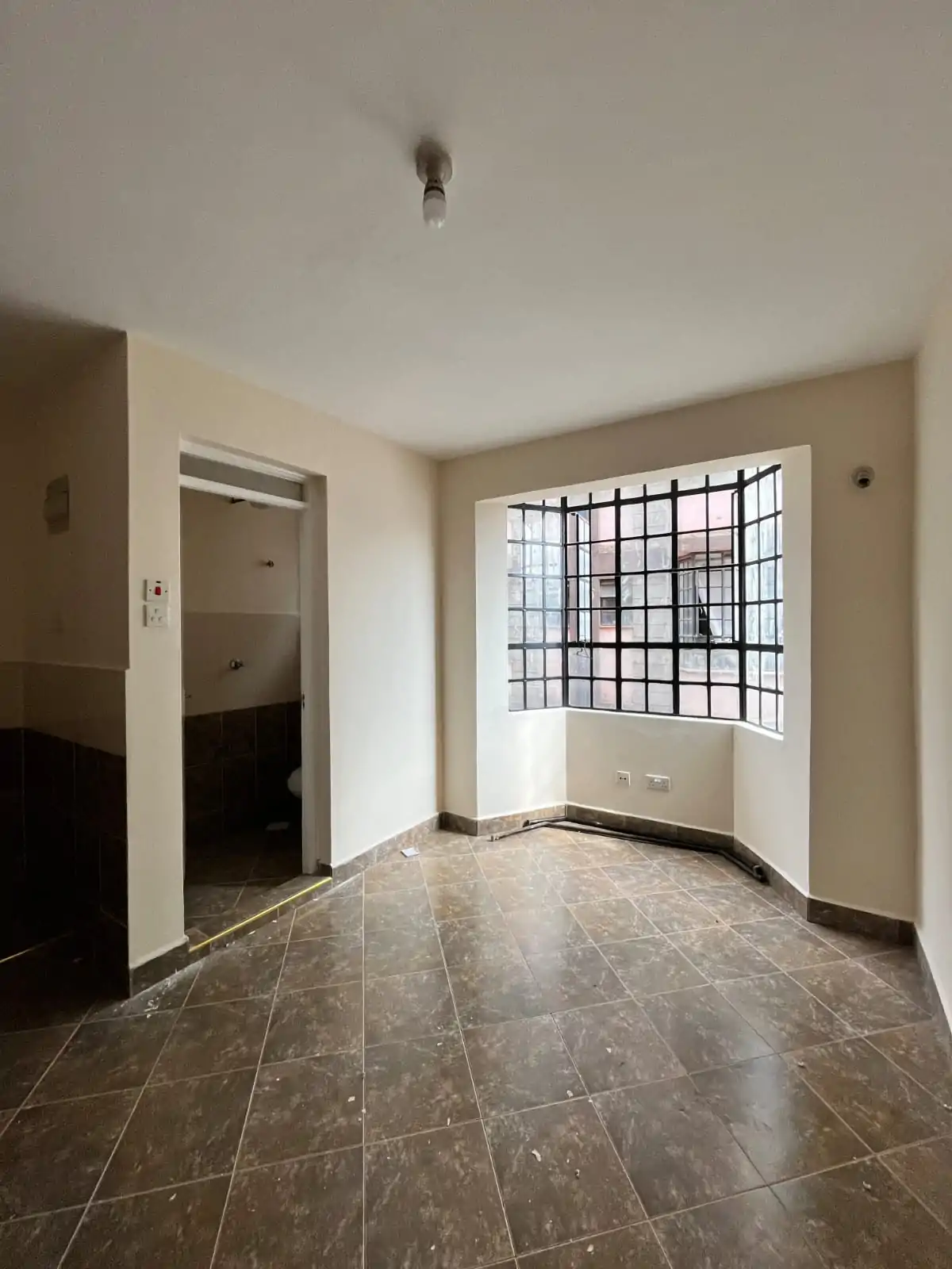 WhatsApp Image 2025-11-11 at 08.33.01 (1) Eland Court – Bedsitter Apartment for Rent in South C (Near Next Gen Mall)