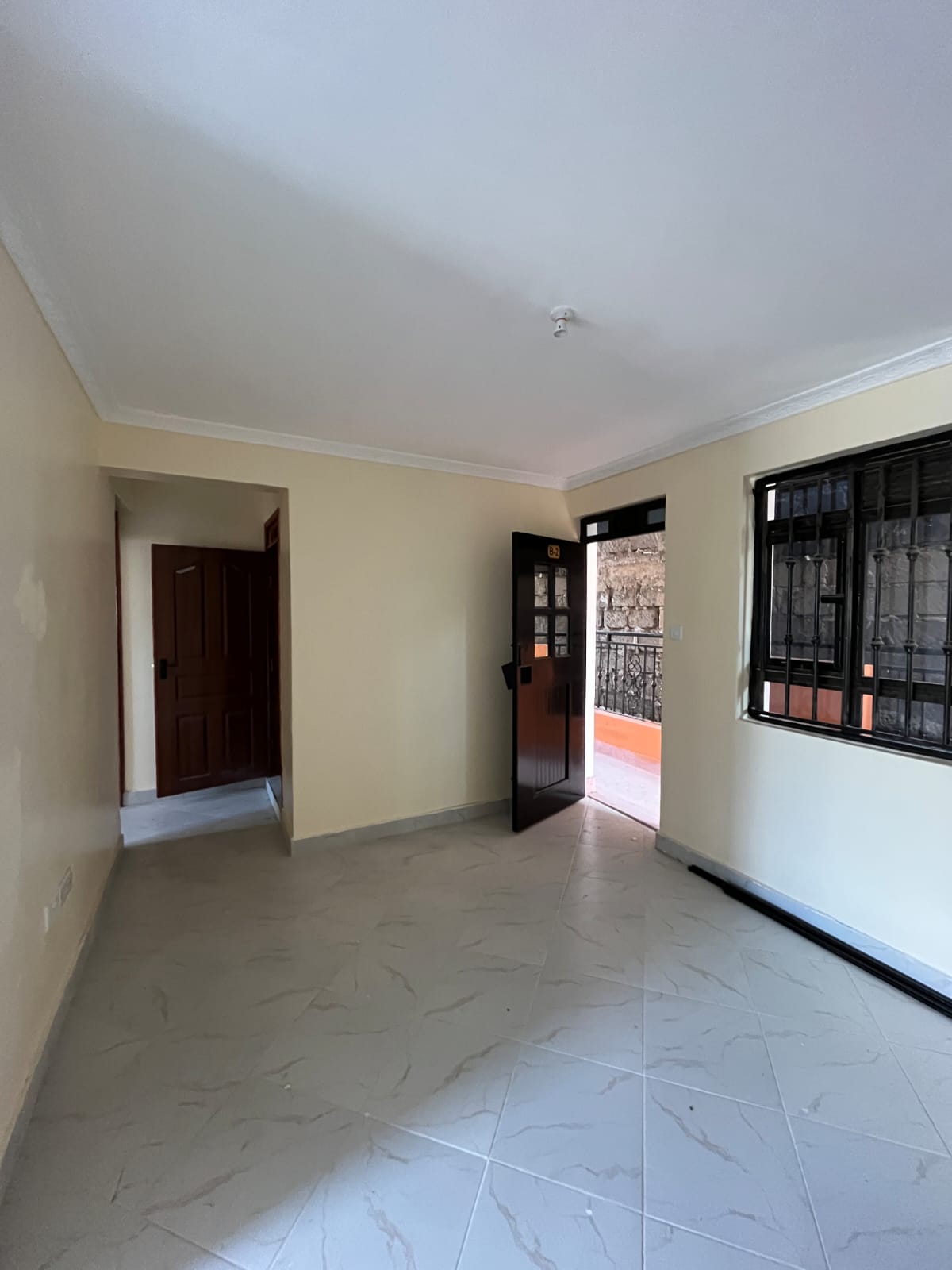 WhatsApp Image 2025-11-12 at 10.07.25 Taji Apartments – 1 Bedroom Apartment for Rent in Utawala (Near Samosa World Restaurant)