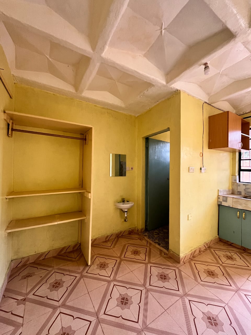 WhatsApp Image 2025-11-26 at 18.30.40 (1) Kairo's– Bedsitter Apartment for Rent in Uthiru (Near Uthiru Health Centre)